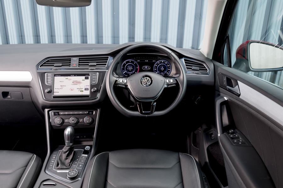 Торпедо Volkswagen Tiguan 2016 года  (UK) (фото 14 из 40)